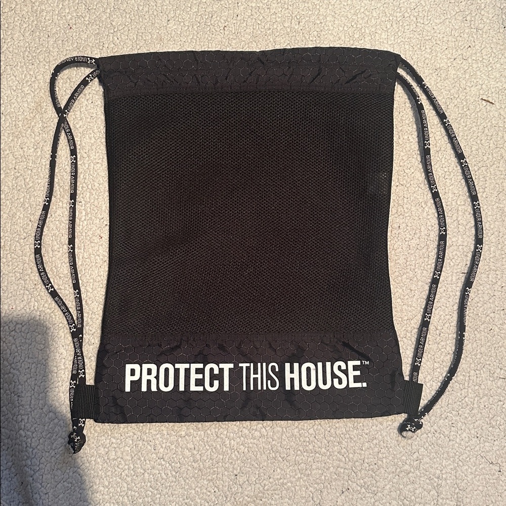 Under Armour - Drawstring Bag - Picture 2 of 4